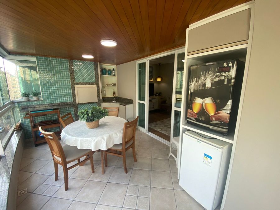 Apartamento Alto Padr�o - Temporada - Centro - Balneario Camboriu - SC