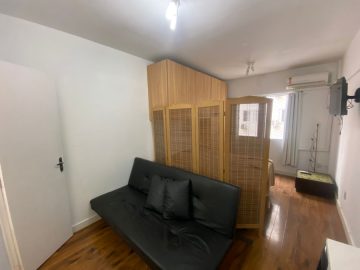 Kitnet na Av. do Estado em Balne�rio Cambori�